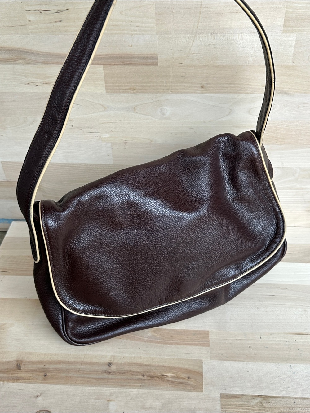 VTG Brown Leather Shoulder Bag with Cream Piping